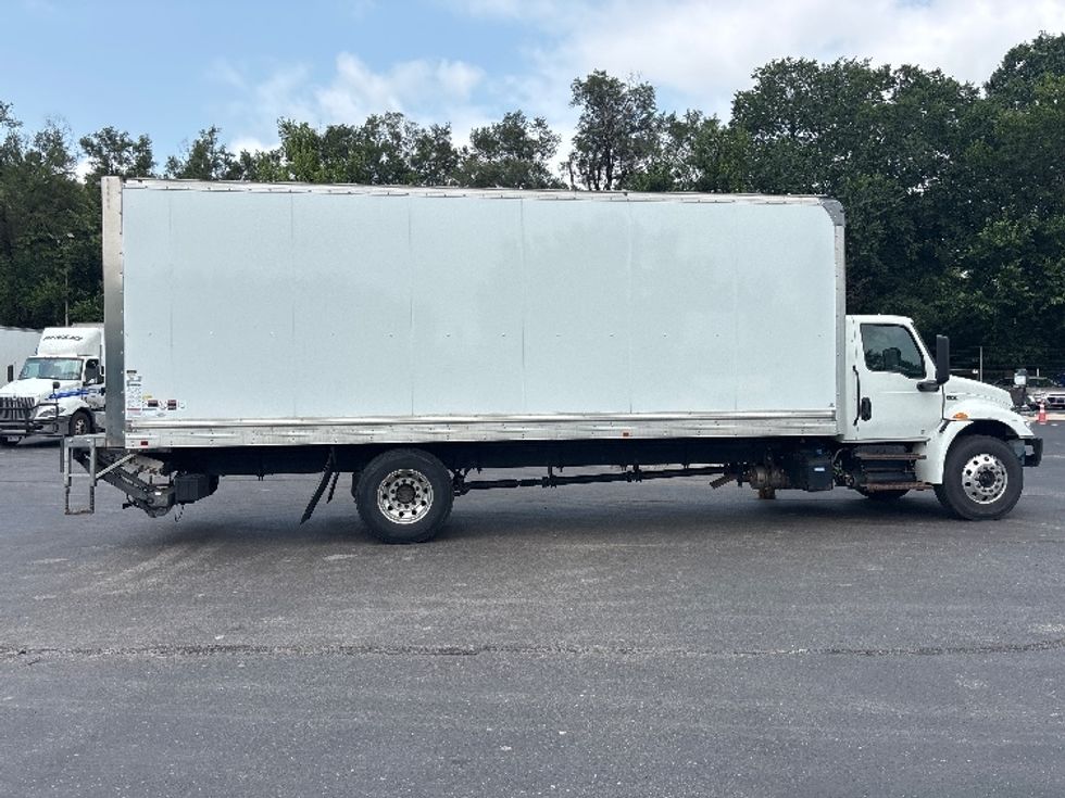 Medium Duty Box Truck-Light and Medium Duty Trucks-International-2022-MV607-Indianapolis-IN-249,900\n\t\tmiles-$ 51,750 - Image 15