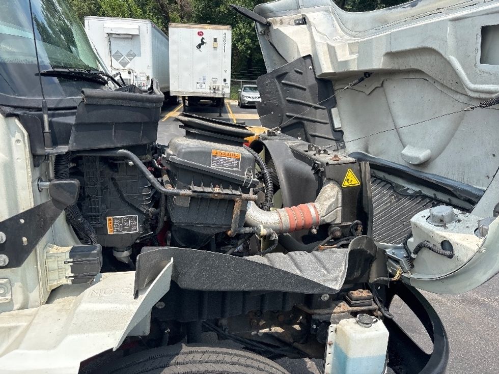 Medium Duty Box Truck-Light and Medium Duty Trucks-International-2022-MV607-Indianapolis-IN-249,900\n\t\tmiles-$ 51,750 - Image 23