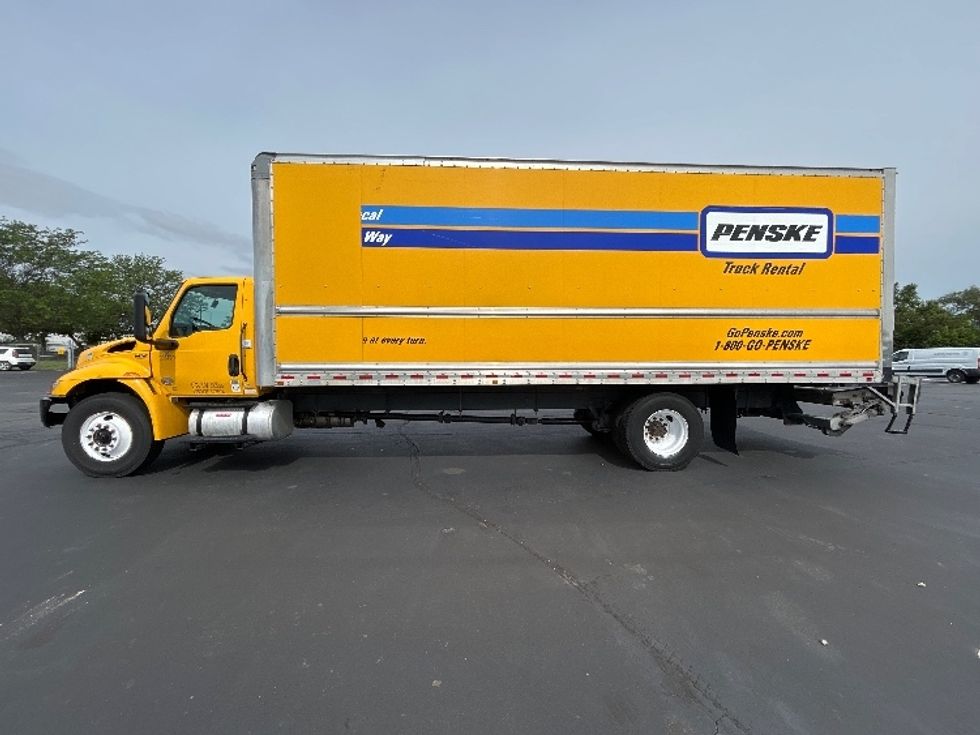 Medium Duty Box Truck-Light and Medium Duty Trucks-International-2022-MV607-Indianapolis-IN-262,961\n\t\tmiles-$ 44,000 - Image 4
