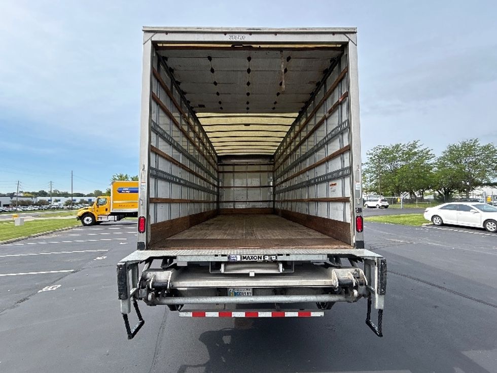 Medium Duty Box Truck-Light and Medium Duty Trucks-International-2022-MV607-Indianapolis-IN-262,961\n\t\tmiles-$ 44,000 - Image 8