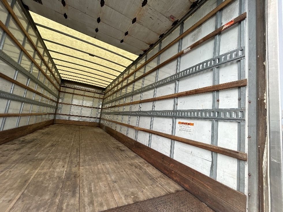 Medium Duty Box Truck-Light and Medium Duty Trucks-International-2022-MV607-Indianapolis-IN-262,961\n\t\tmiles-$ 44,000 - Image 12
