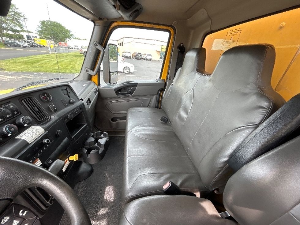 Medium Duty Box Truck-Light and Medium Duty Trucks-International-2022-MV607-Indianapolis-IN-262,961\n\t\tmiles-$ 44,000 - Image 19