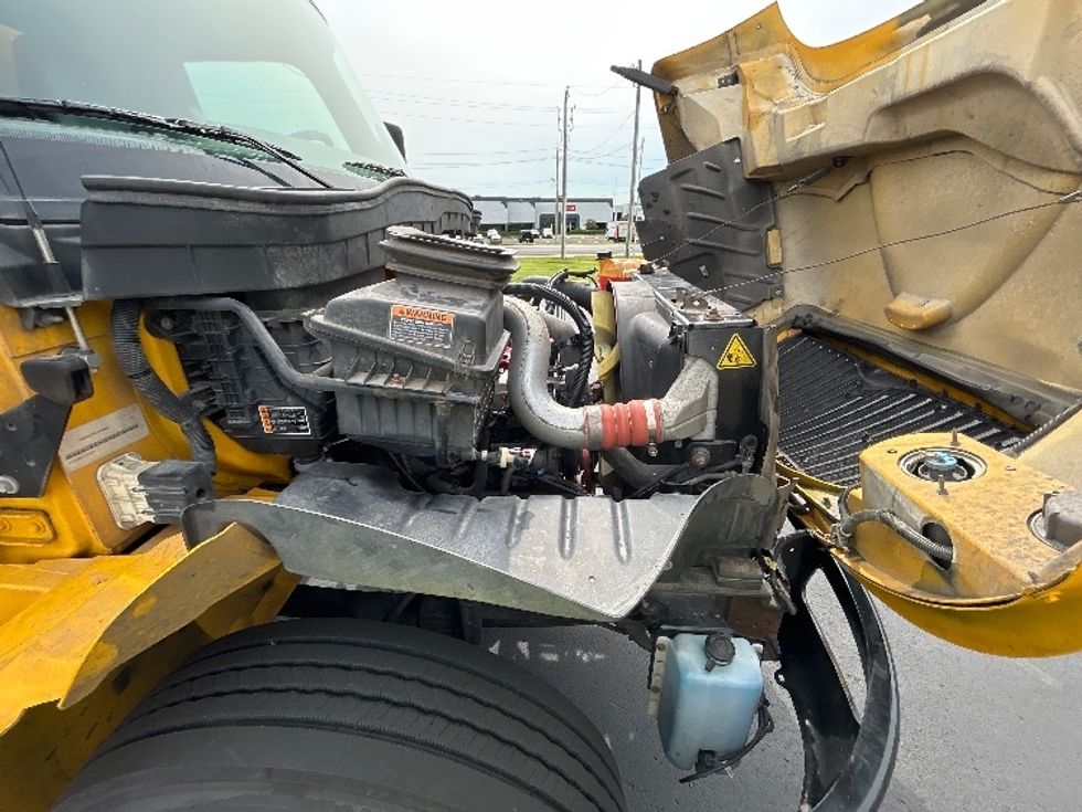 Medium Duty Box Truck-Light and Medium Duty Trucks-International-2022-MV607-Indianapolis-IN-262,961\n\t\tmiles-$ 44,000 - Image 23