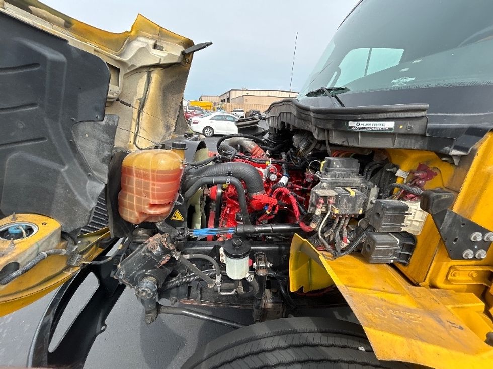 Medium Duty Box Truck-Light and Medium Duty Trucks-International-2022-MV607-Indianapolis-IN-262,961\n\t\tmiles-$ 44,000 - Image 24