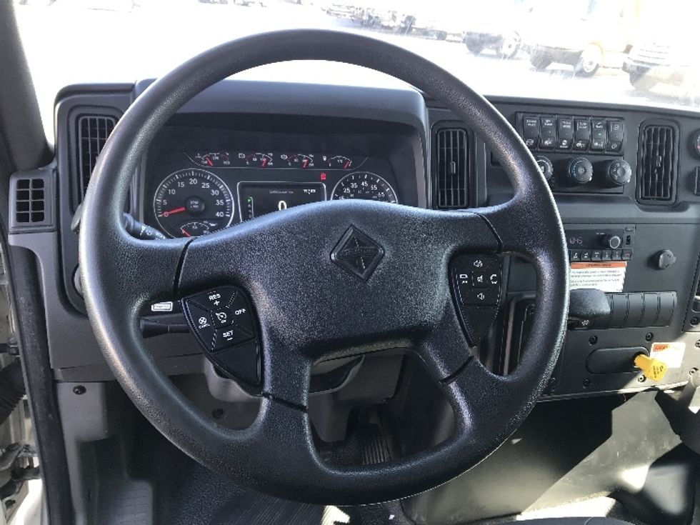 Medium Duty Box Truck-Light and Medium Duty Trucks-International-2022-MV607-Indianapolis-IN-94,533\n\t\tmiles-$ 76,250 - Image 17