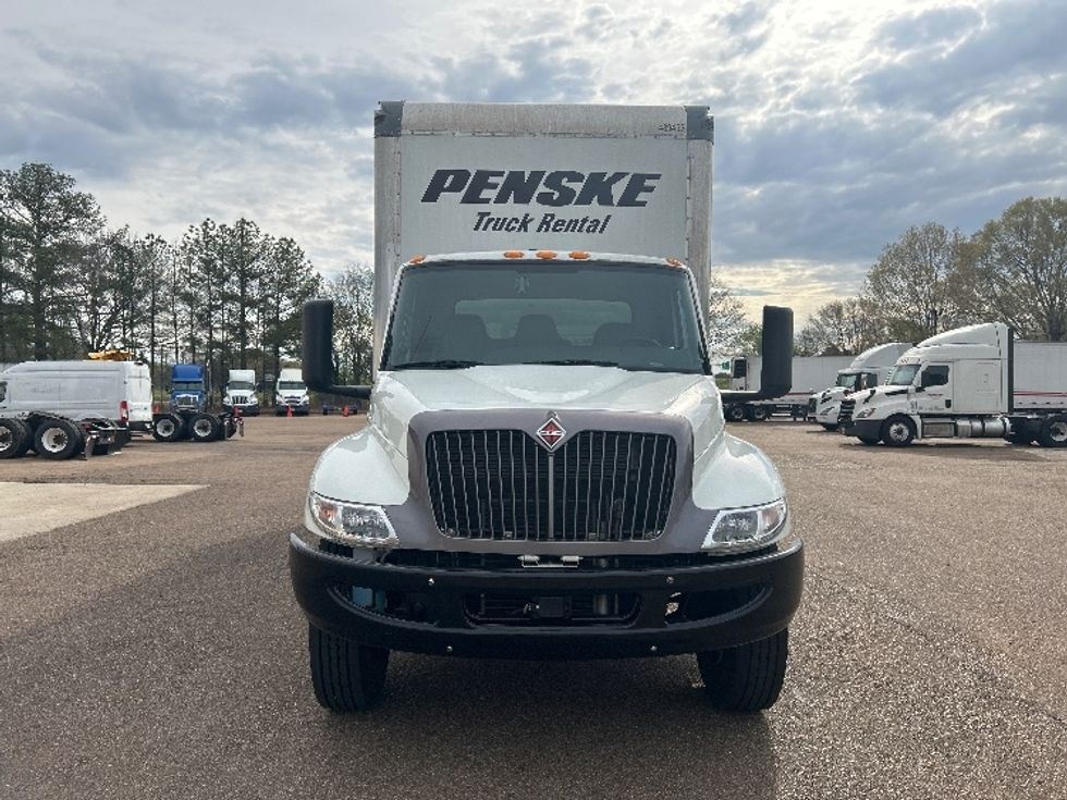 Medium Duty Box Truck-Light and Medium Duty Trucks-International-2022-MV607-Jackson-MS-129,336\n\t\tmiles-$ 70,000 - Image 2