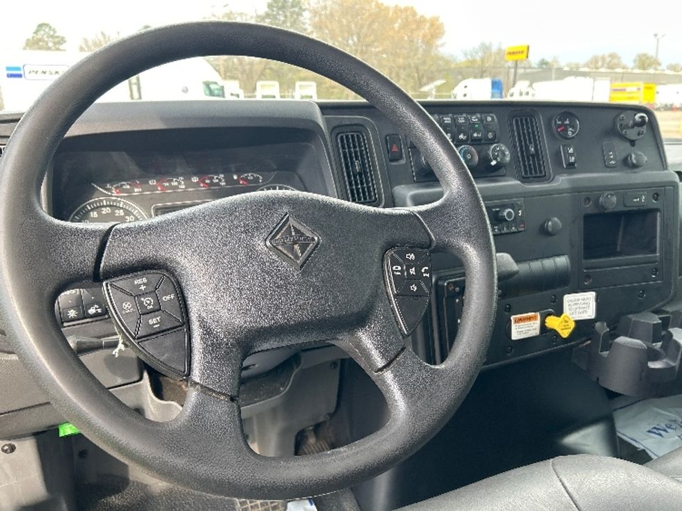 Medium Duty Box Truck-Light and Medium Duty Trucks-International-2022-MV607-Jackson-MS-131,054\n\t\tmiles-$ 69,750 - Image 18
