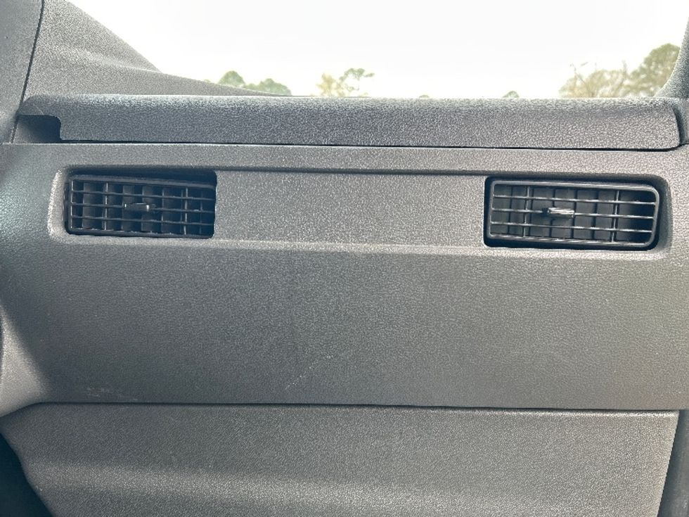 Medium Duty Box Truck-Light and Medium Duty Trucks-International-2022-MV607-Jackson-MS-131,054\n\t\tmiles-$ 69,750 - Image 21