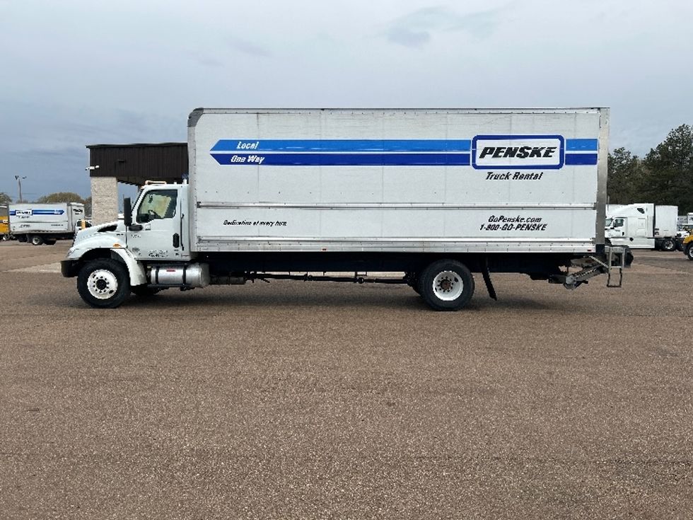 Medium Duty Box Truck-Light and Medium Duty Trucks-International-2022-MV607-Jackson-MS-131,054\n\t\tmiles-$ 69,750 - Image 4