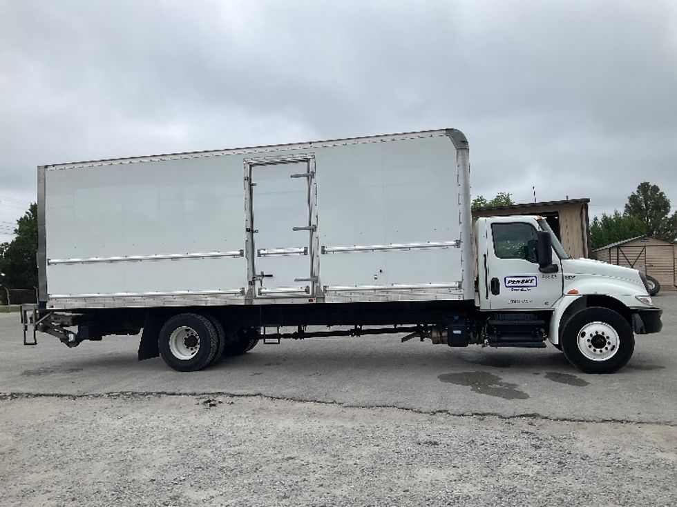 Medium Duty Box Truck-Light and Medium Duty Trucks-International-2022-MV607-Jackson-TN-124,470\n\t\tmiles-$ 69,750 - Image 15