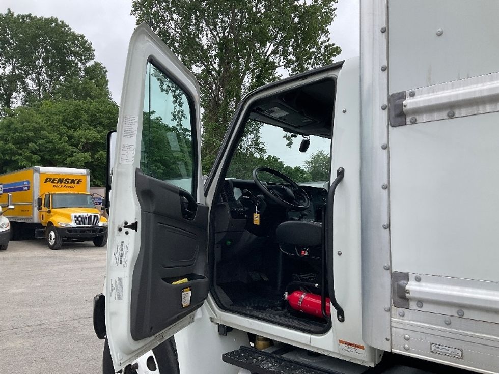Medium Duty Box Truck-Light and Medium Duty Trucks-International-2022-MV607-Jackson-TN-124,470\n\t\tmiles-$ 69,750 - Image 16