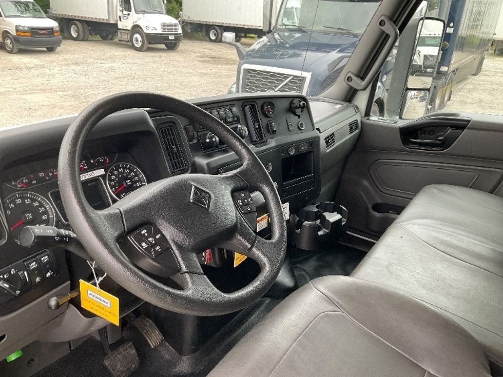 Medium Duty Box Truck-Light and Medium Duty Trucks-International-2022-MV607-Jackson-TN-124,470\n\t\tmiles-$ 69,750 - Image 17