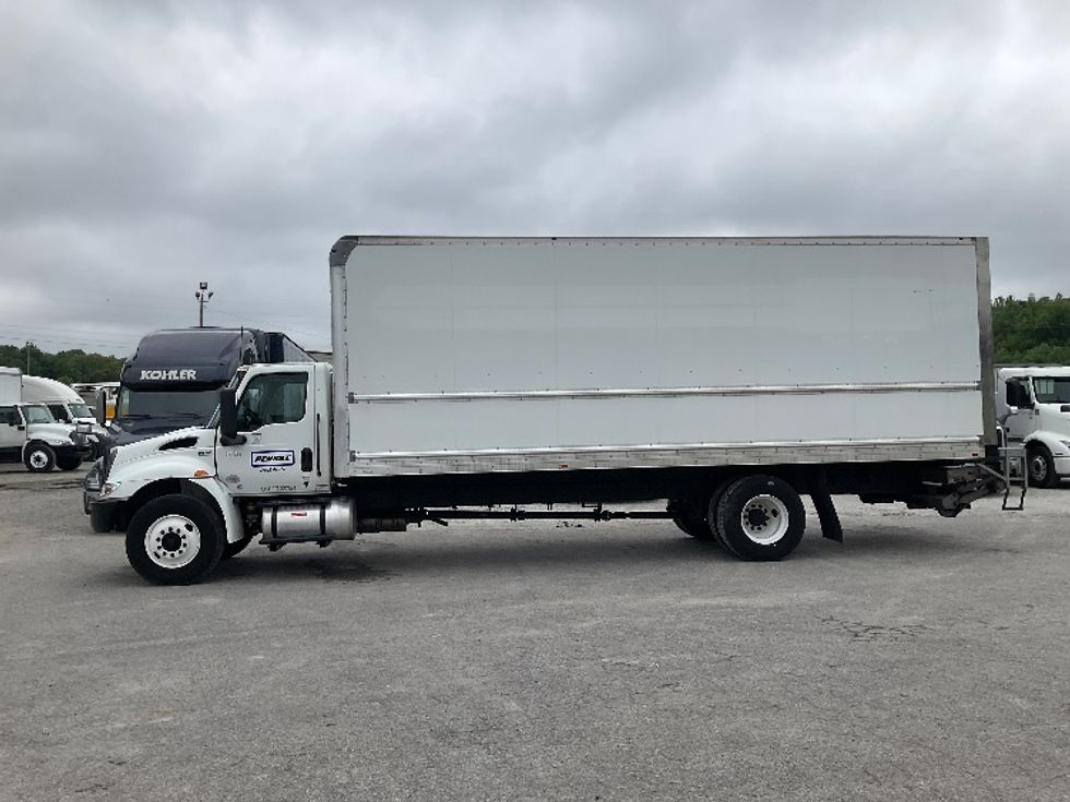 Medium Duty Box Truck-Light and Medium Duty Trucks-International-2022-MV607-Jackson-TN-124,470\n\t\tmiles-$ 69,750 - Image 4