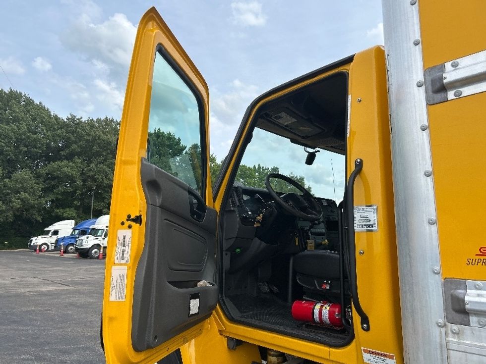Medium Duty Box Truck-Light and Medium Duty Trucks-International-2022-MV607-Jackson-TN-259,840\n\t\tmiles-$ 48,500 - Image 16