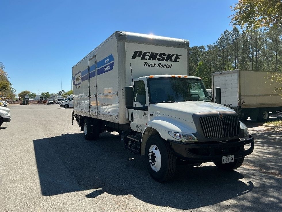 Medium Duty Box Truck-Light and Medium Duty Trucks-International-2022-MV607-Jacksonville-FL-126,510\n\t\tmiles-$ 70,500 - Image 1