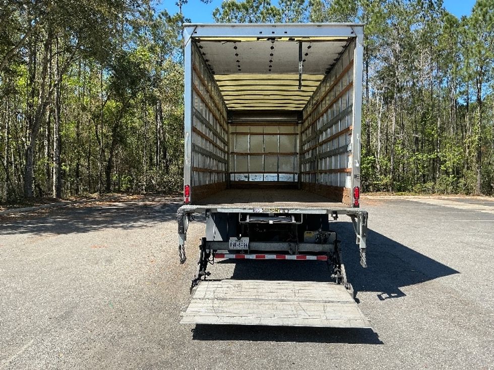 Medium Duty Box Truck-Light and Medium Duty Trucks-International-2022-MV607-Jacksonville-FL-126,510\n\t\tmiles-$ 70,500 - Image 9