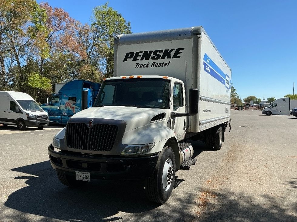 Medium Duty Box Truck-Light and Medium Duty Trucks-International-2022-MV607-Jacksonville-FL-126,510\n\t\tmiles-$ 70,500 - Image 3