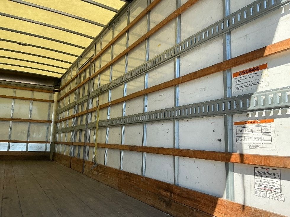 Medium Duty Box Truck-Light and Medium Duty Trucks-International-2022-MV607-Jacksonville-FL-126,510\n\t\tmiles-$ 70,500 - Image 12