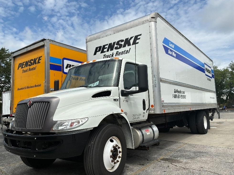 Medium Duty Box Truck-Light and Medium Duty Trucks-International-2022-MV607-Jacksonville-FL-159,863\n\t\tmiles-$ 65,250 - Image 3