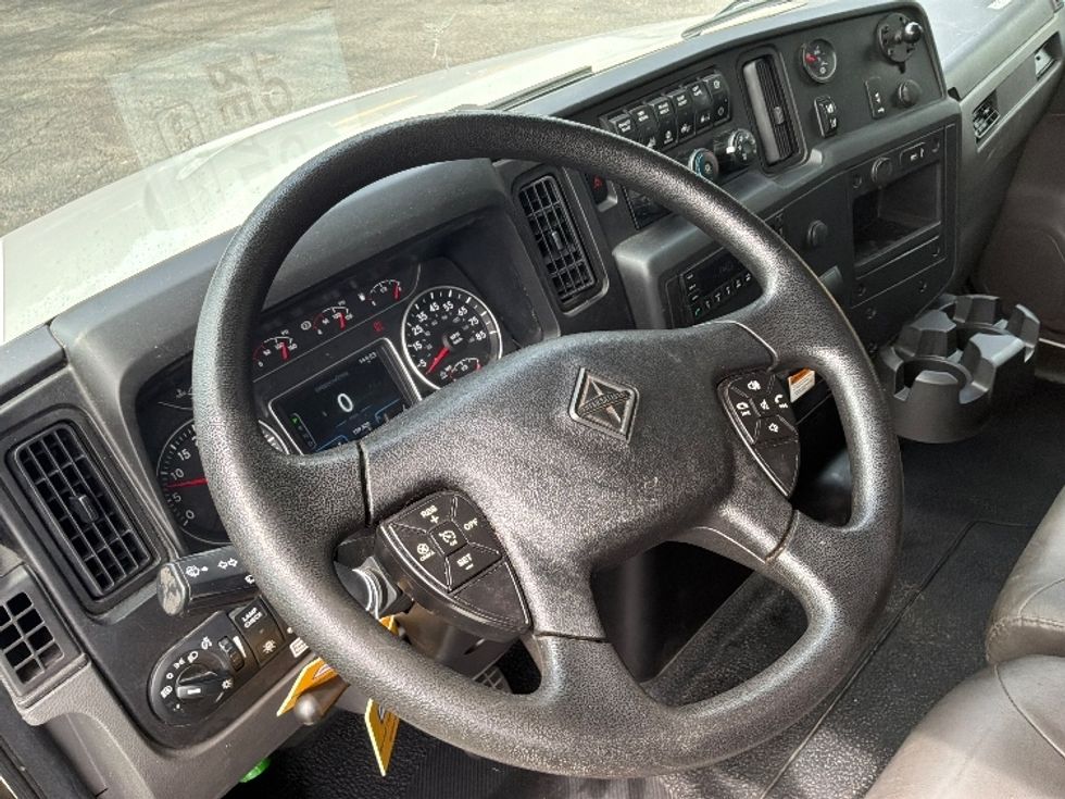 Medium Duty Box Truck-Light and Medium Duty Trucks-International-2022-MV607-Jacksonville-FL-159,863\n\t\tmiles-$ 65,250 - Image 17