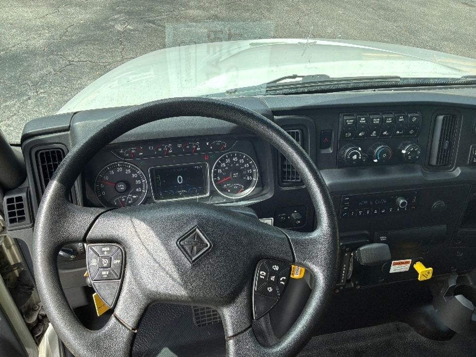 Medium Duty Box Truck-Light and Medium Duty Trucks-International-2022-MV607-Jacksonville-FL-159,863\n\t\tmiles-$ 65,250 - Image 18
