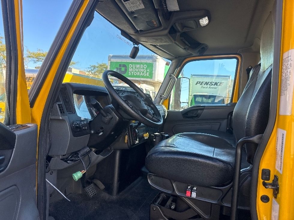 Medium Duty Box Truck-Light and Medium Duty Trucks-International-2022-MV607-Jamaica-NY-233,066\n\t\tmiles-$ 43,500 - Image 16