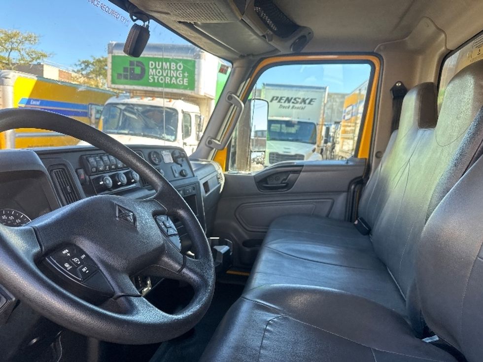 Medium Duty Box Truck-Light and Medium Duty Trucks-International-2022-MV607-Jamaica-NY-233,066\n\t\tmiles-$ 43,500 - Image 19