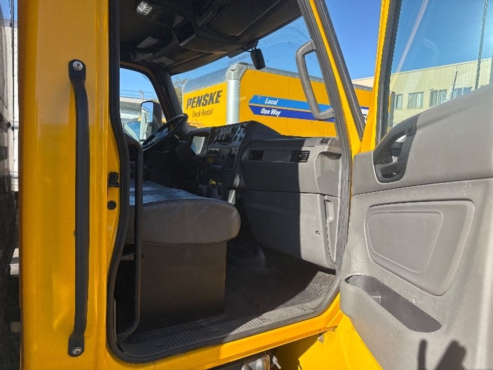 Medium Duty Box Truck-Light and Medium Duty Trucks-International-2022-MV607-Jamaica-NY-233,066\n\t\tmiles-$ 43,500 - Image 20