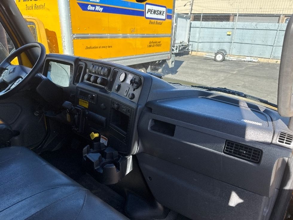 Medium Duty Box Truck-Light and Medium Duty Trucks-International-2022-MV607-Jamaica-NY-233,066\n\t\tmiles-$ 43,500 - Image 21