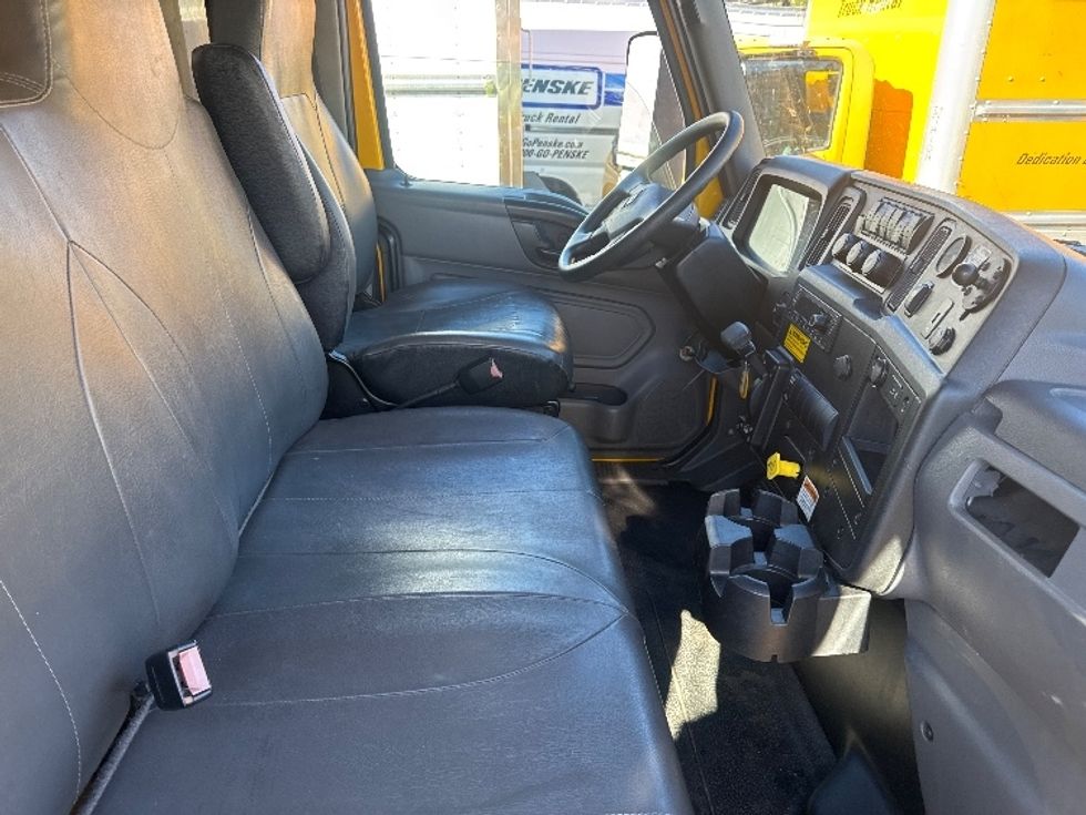 Medium Duty Box Truck-Light and Medium Duty Trucks-International-2022-MV607-Jamaica-NY-233,066\n\t\tmiles-$ 43,500 - Image 22