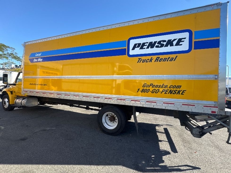 Medium Duty Box Truck-Light and Medium Duty Trucks-International-2022-MV607-Jamaica-NY-233,066\n\t\tmiles-$ 43,500 - Image 4