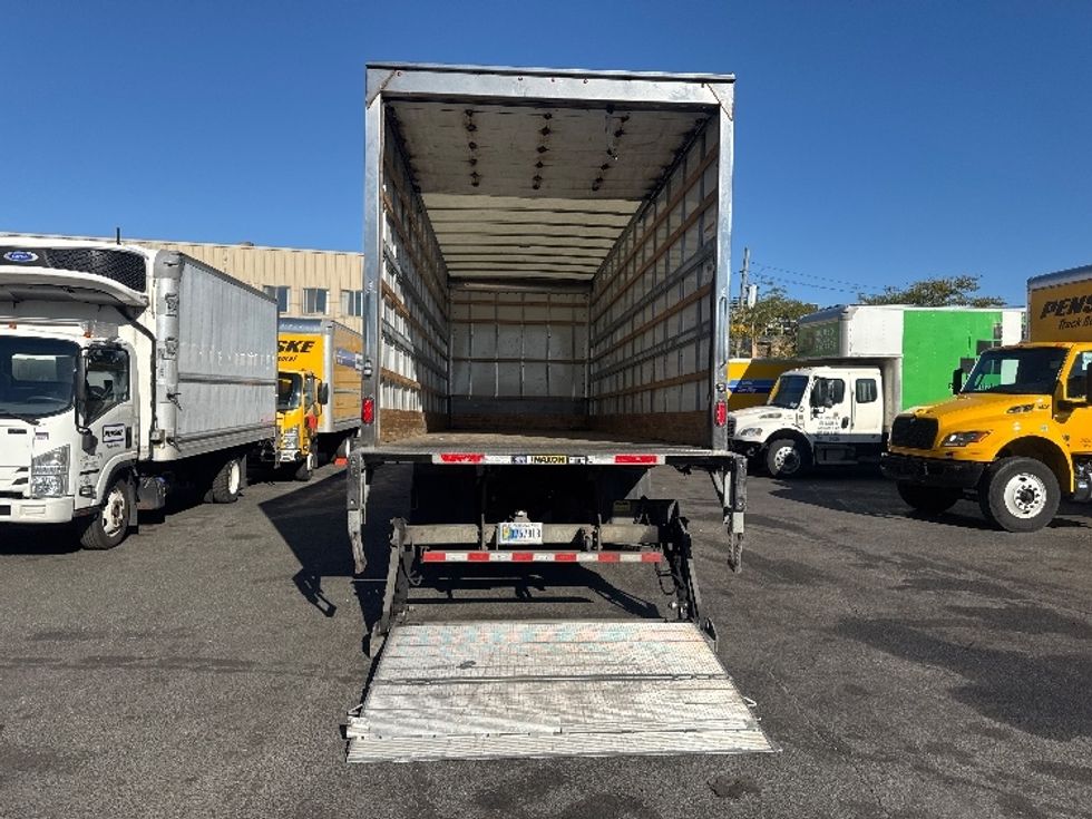 Medium Duty Box Truck-Light and Medium Duty Trucks-International-2022-MV607-Jamaica-NY-233,066\n\t\tmiles-$ 43,500 - Image 9