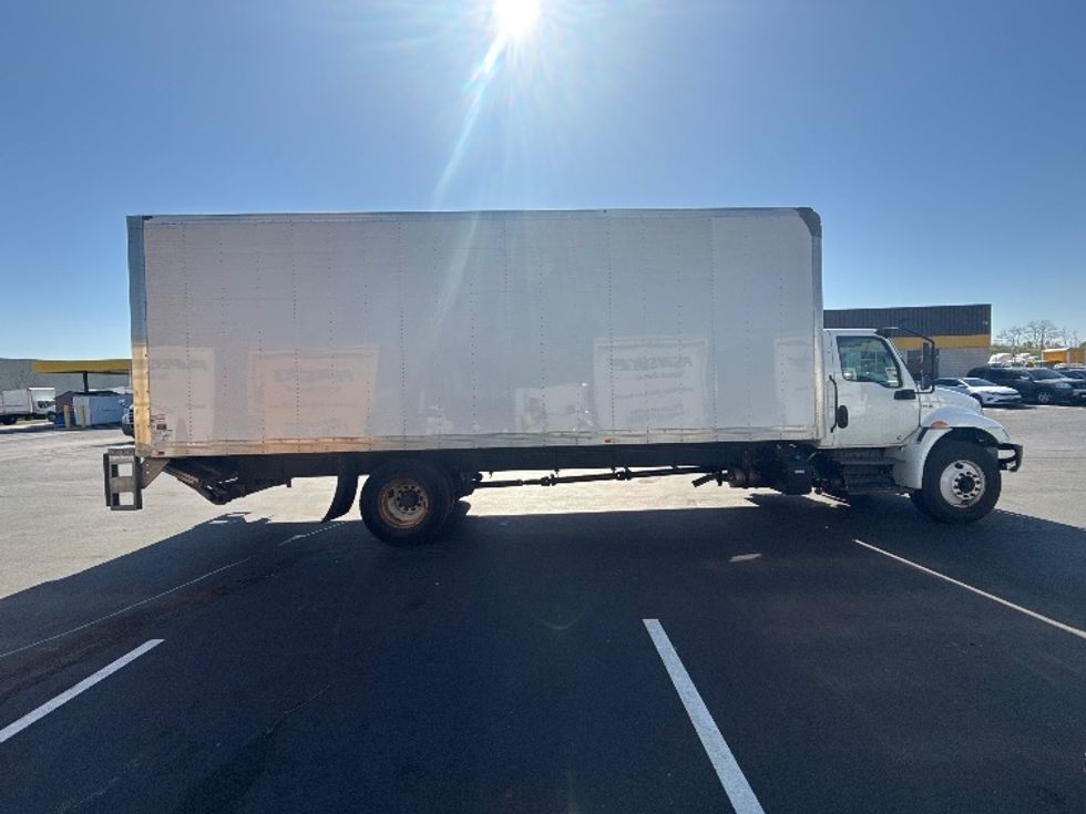 Medium Duty Box Truck-Light and Medium Duty Trucks-International-2022-MV607-Jessup-MD-123,491\n\t\tmiles-$ 69,000 - Image 11