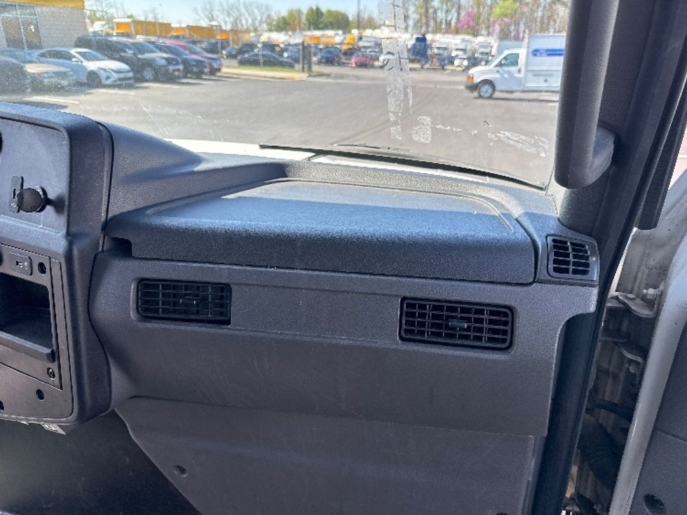 Medium Duty Box Truck-Light and Medium Duty Trucks-International-2022-MV607-Jessup-MD-123,491\n\t\tmiles-$ 69,000 - Image 16