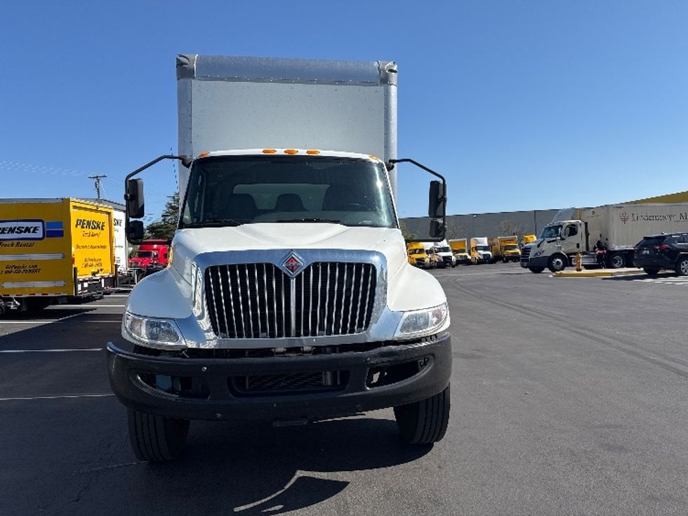 Medium Duty Box Truck-Light and Medium Duty Trucks-International-2022-MV607-Jessup-MD-123,491\n\t\tmiles-$ 69,000 - Image 2