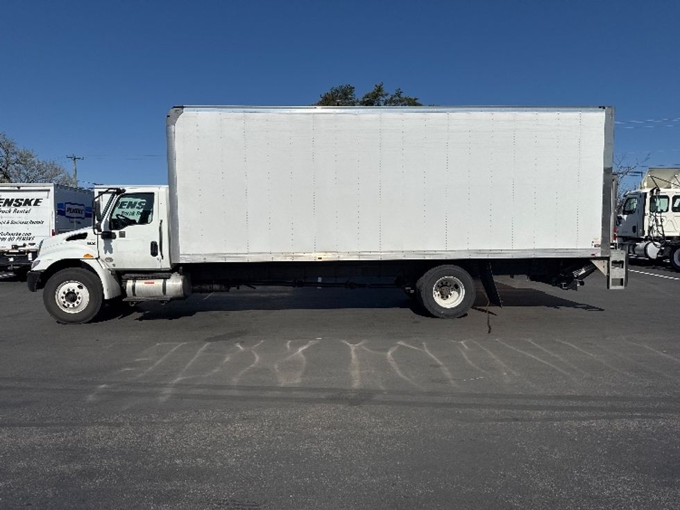 Medium Duty Box Truck-Light and Medium Duty Trucks-International-2022-MV607-Jessup-MD-123,491\n\t\tmiles-$ 69,000 - Image 4