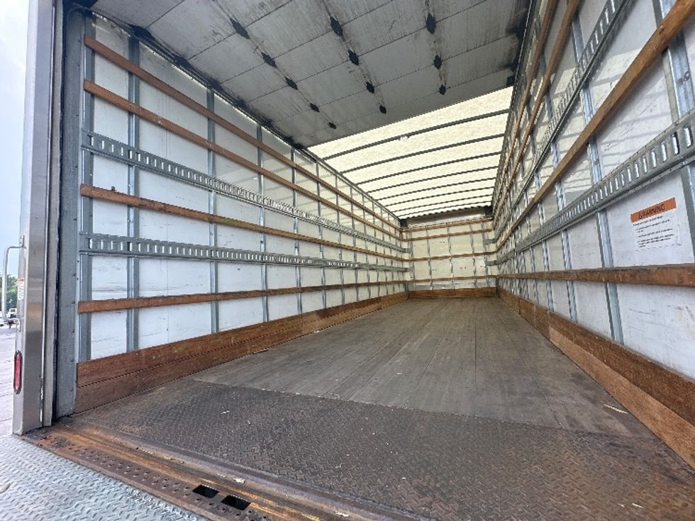 Medium Duty Box Truck-Light and Medium Duty Trucks-International-2022-MV607-Jessup-MD-220,595\n\t\tmiles-$ 44,000 - Image 11