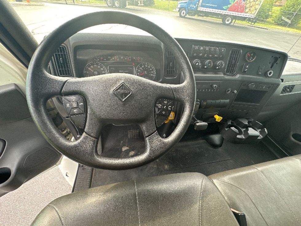Medium Duty Box Truck-Light and Medium Duty Trucks-International-2022-MV607-Jessup-MD-220,595\n\t\tmiles-$ 44,000 - Image 18