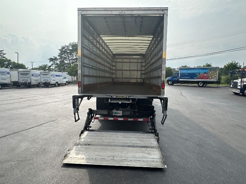 Medium Duty Box Truck-Light and Medium Duty Trucks-International-2022-MV607-Jessup-MD-220,595\n\t\tmiles-$ 44,000 - Image 9