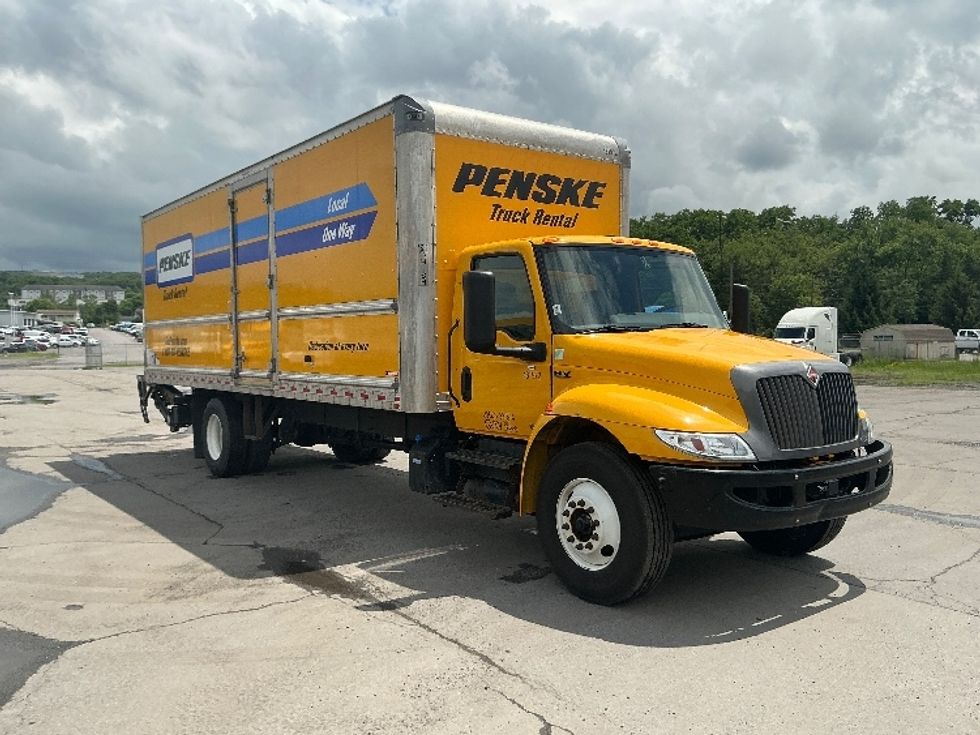 Medium Duty Box Truck-Light and Medium Duty Trucks-International-2022-MV607-Jessup-PA-217,285\n\t\tmiles-$ 41,750 - Image 1