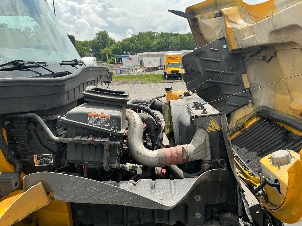 Medium Duty Box Truck-Light and Medium Duty Trucks-International-2022-MV607-Jessup-PA-217,285\n\t\tmiles-$ 41,750 - Image 23