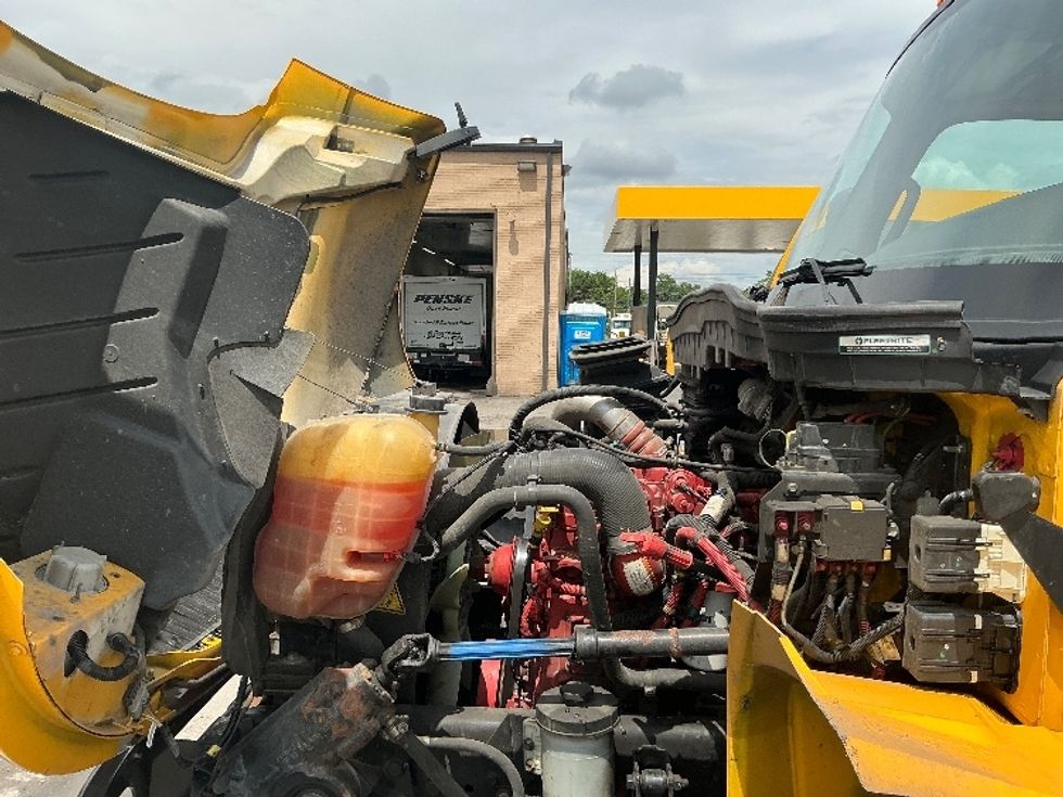 Medium Duty Box Truck-Light and Medium Duty Trucks-International-2022-MV607-Jessup-PA-217,285\n\t\tmiles-$ 41,750 - Image 24