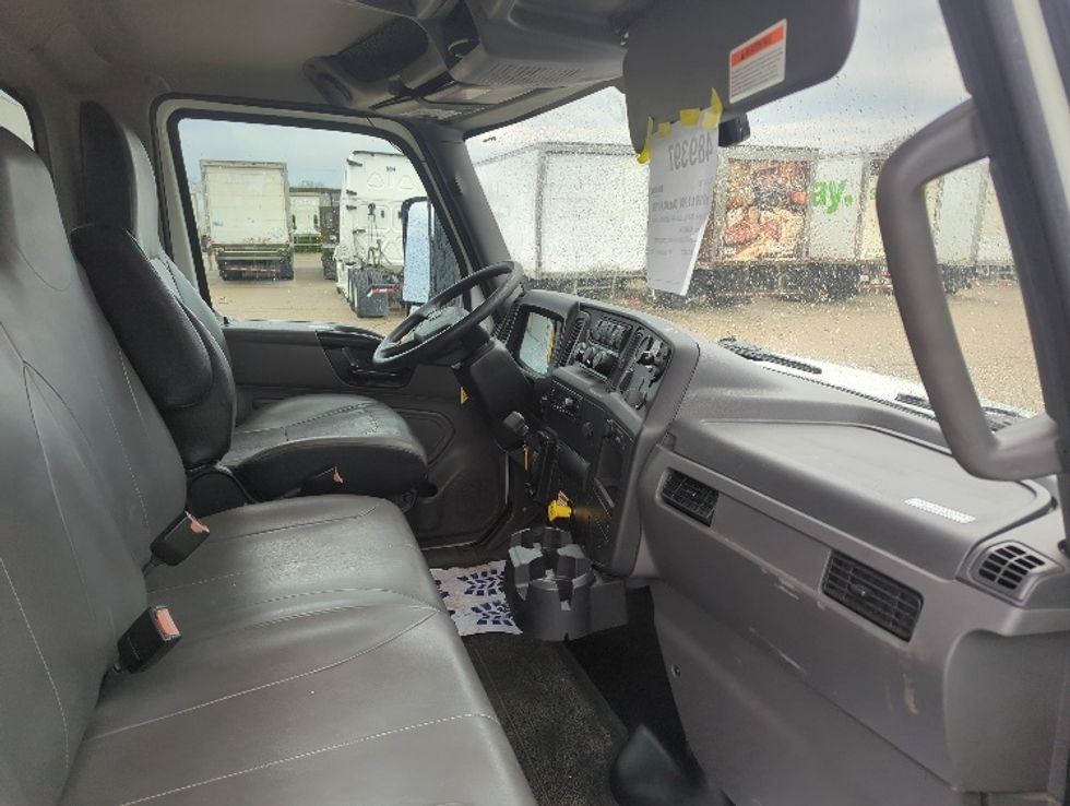 Medium Duty Box Truck-Light and Medium Duty Trucks-International-2022-MV607-Kalamazoo-MI-87,824\n\t\tmiles-$ 75,500 - Image 21