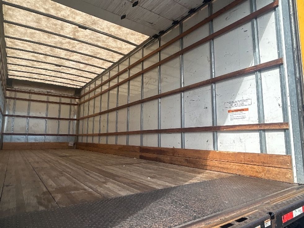 Medium Duty Box Truck-Light and Medium Duty Trucks-International-2022-MV607-Kansas City-MO-219,991\n\t\tmiles-$ 41,000 - Image 12