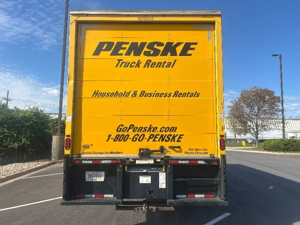 Medium Duty Box Truck-Light and Medium Duty Trucks-International-2022-MV607-Kansas City-MO-219,991\n\t\tmiles-$ 41,000 - Image 7