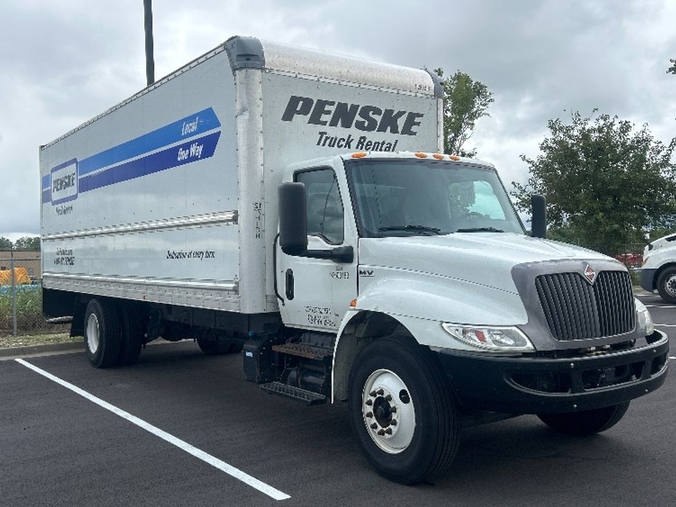 Medium Duty Box Truck-Light and Medium Duty Trucks-International-2022-MV607-Kansas City-MO-232,653\n\t\tmiles-$ 44,250 - Image 1