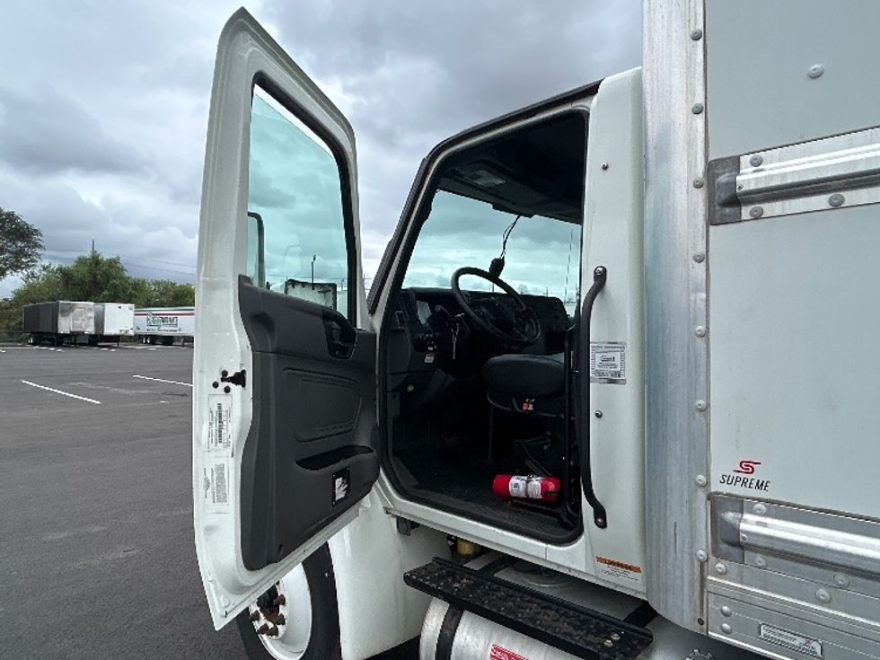 Medium Duty Box Truck-Light and Medium Duty Trucks-International-2022-MV607-Kansas City-MO-232,653\n\t\tmiles-$ 44,250 - Image 16