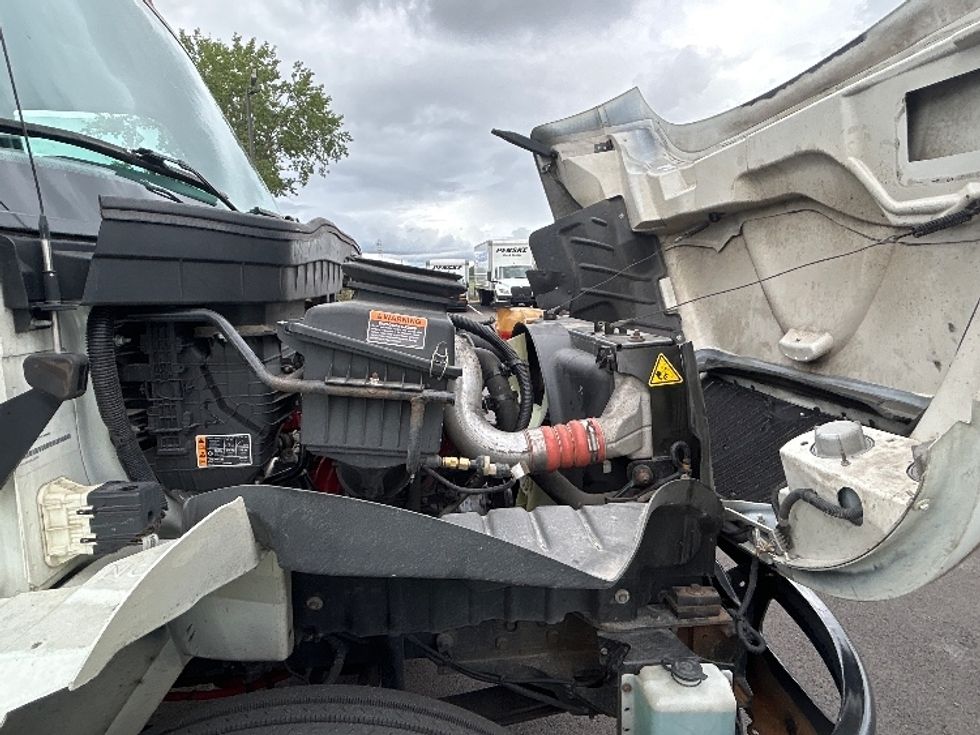 Medium Duty Box Truck-Light and Medium Duty Trucks-International-2022-MV607-Kansas City-MO-232,653\n\t\tmiles-$ 44,250 - Image 23