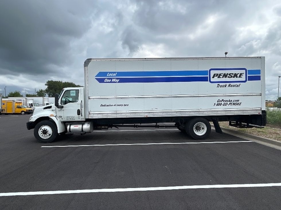 Medium Duty Box Truck-Light and Medium Duty Trucks-International-2022-MV607-Kansas City-MO-232,653\n\t\tmiles-$ 44,250 - Image 4