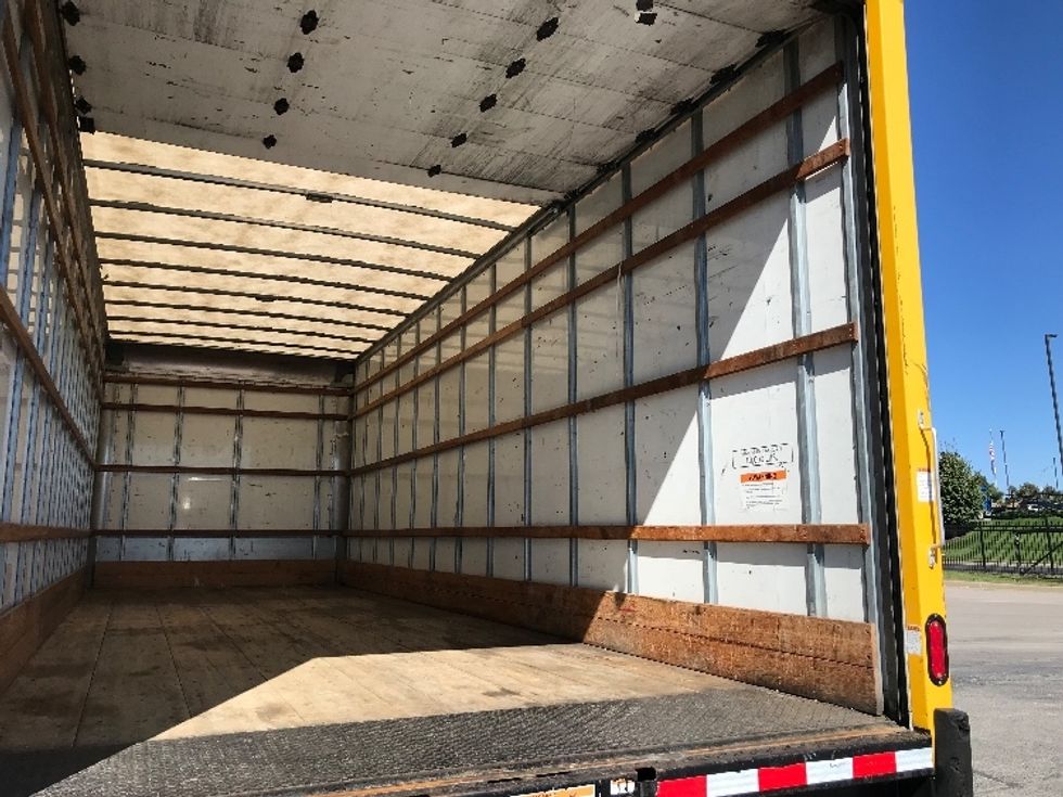 Medium Duty Box Truck-Light and Medium Duty Trucks-International-2022-MV607-Kansas City-MO-238,156\n\t\tmiles-$ 37,750 - Image 11